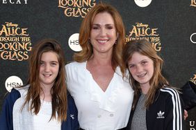 Peri Gilpin (center) with her twin daughters Stella and Ava in Hollywood on May 23, 2016