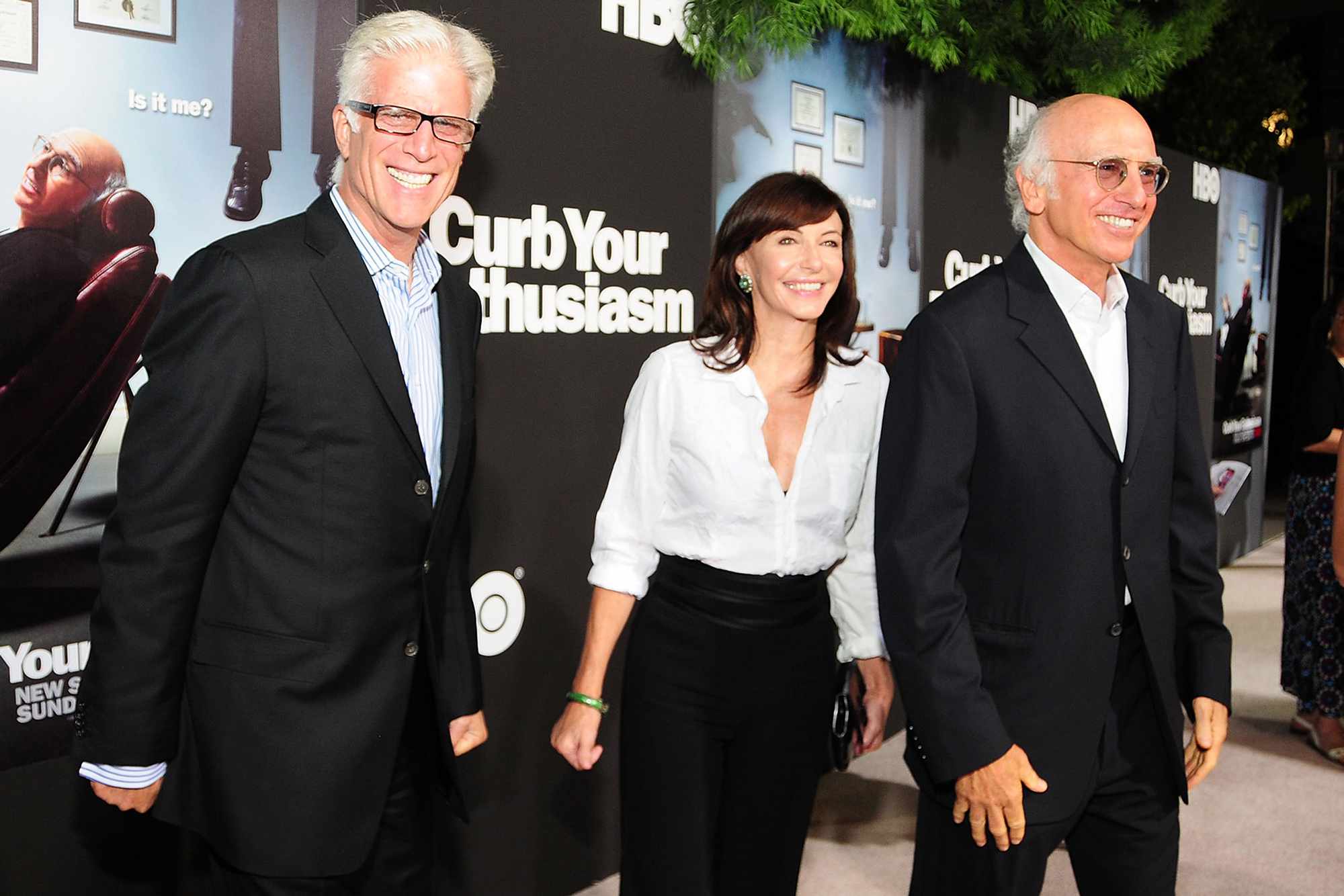 Ted Danson, Mary Steenburgen and Larry David arrive at the Paramount Theater on the Paramount Studios lot on September 15, 2009 in Hollywood, California. HBO's Premiere Of "Curb Your Enthusiasm"