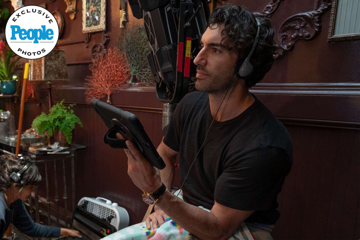 Director, Justin Baldoni on the set of IT ENDS WITH US.