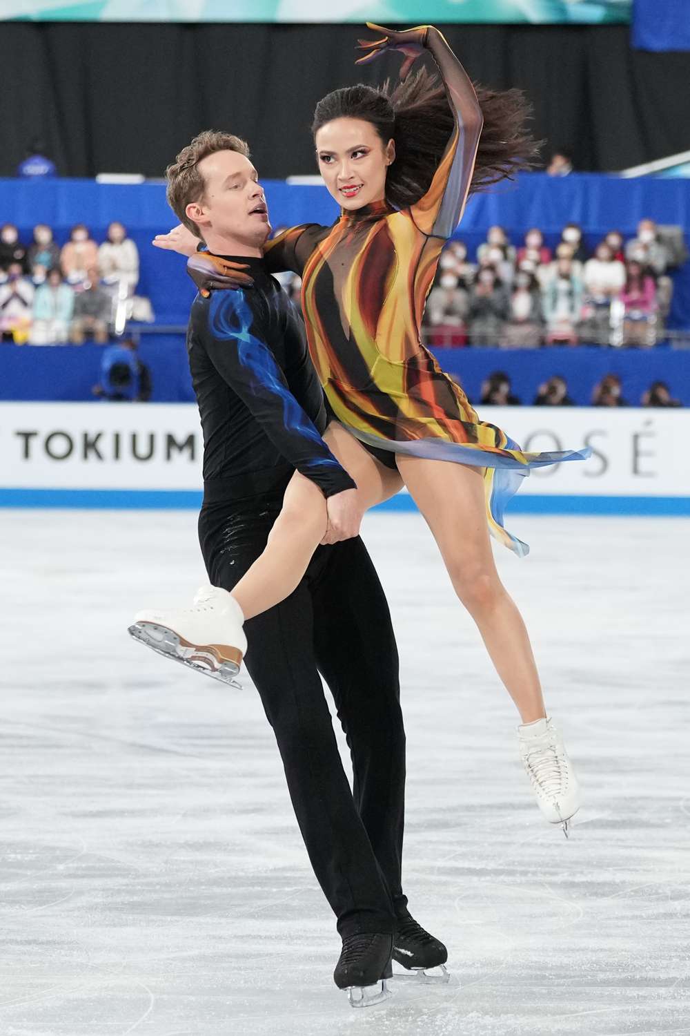 Madison Chock and Evan Bates of the United States compete in the Ice Dance Free Dance during the World Team Trophy at Tokyo Metropolitan Gymnasium on April 14, 2023 in Tokyo, Japan