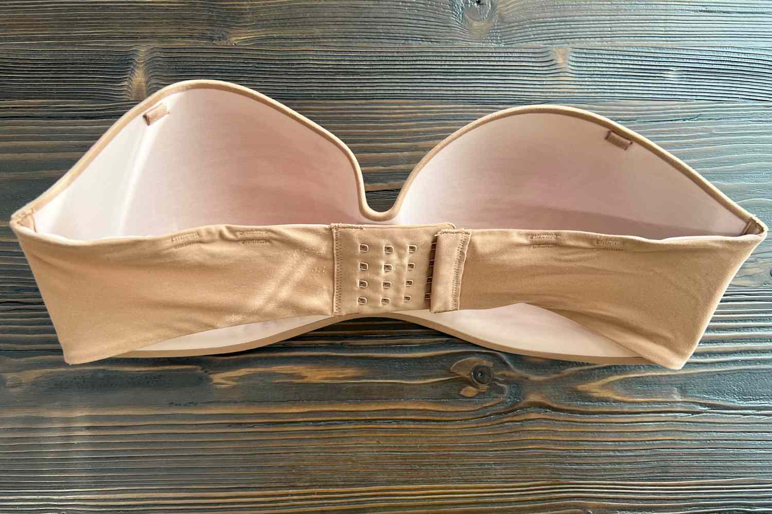 the back of Soma Enbliss Multiway Stay-Put Wireless Strapless Bra