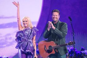 Gwen Stefani Blake Shelton cma country music awards frisco 05 16 24
