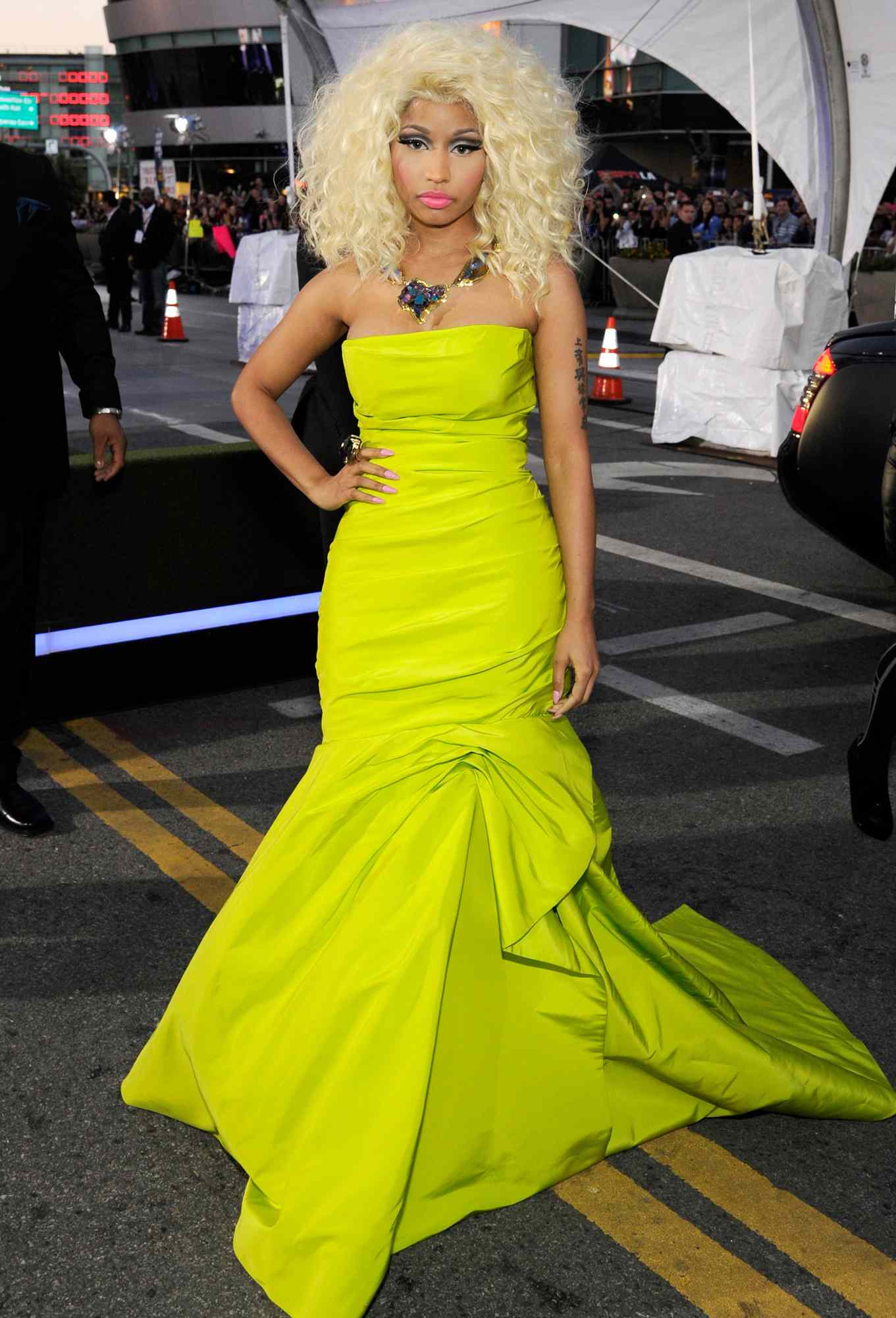 Nicki Minaj attends the 40th American Music Awards held at Nokia Theatre L.A. Live on November 18, 2012 in Los Angeles, California