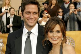 Mariska Hargitay (R) and husband actor Peter Hermann arrive at the 13th Annual Screen Actors Guild Awards held at the Shrine Auditorium on January 28, 2007 in Los Angeles, California