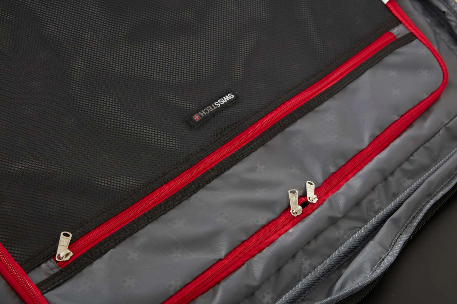 A close-up of the zippers on the SwissTech Executive 29-Inch Softside Luggage.