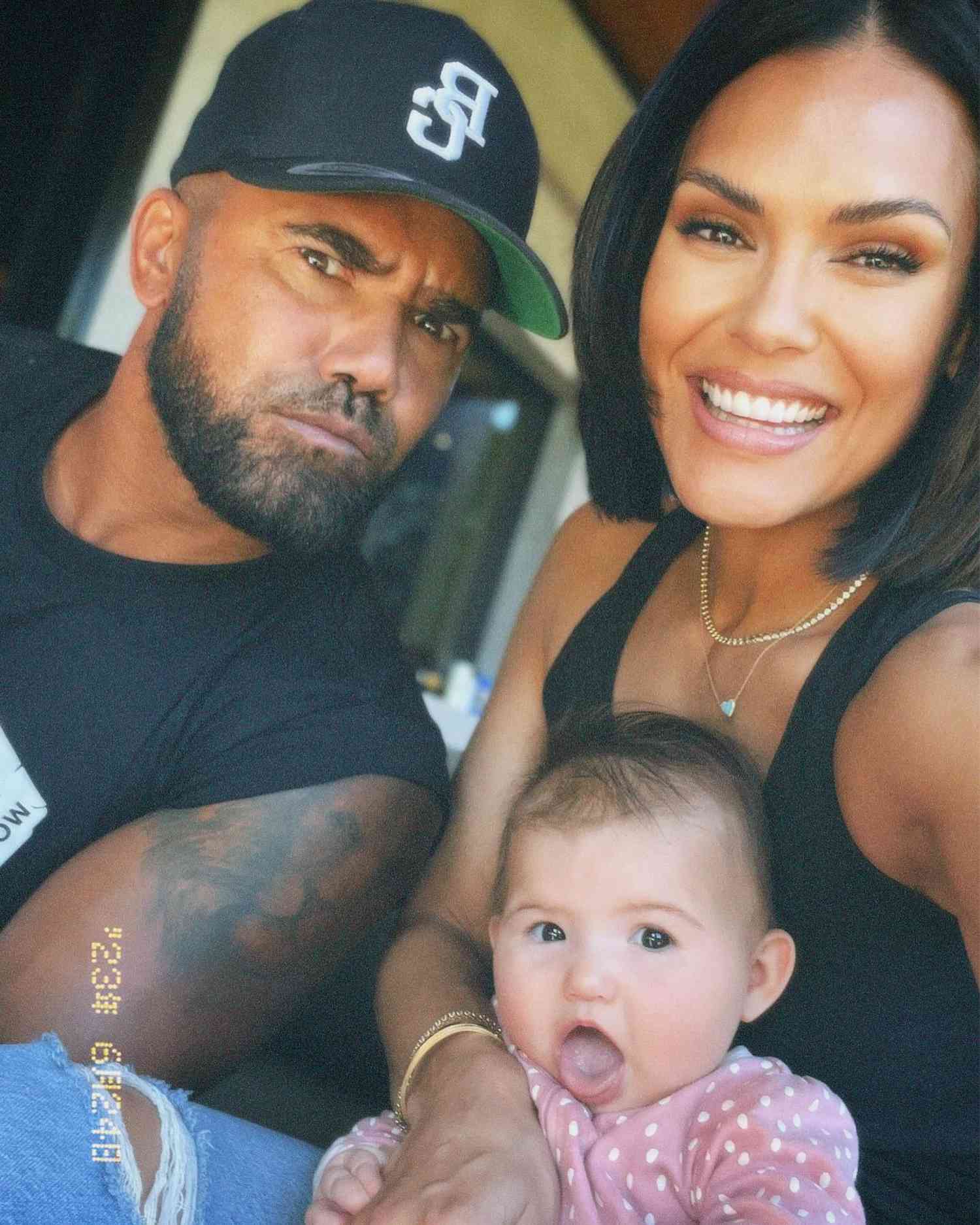 Shemar Moore and Jesiree Dizon with their daughter Frankie.