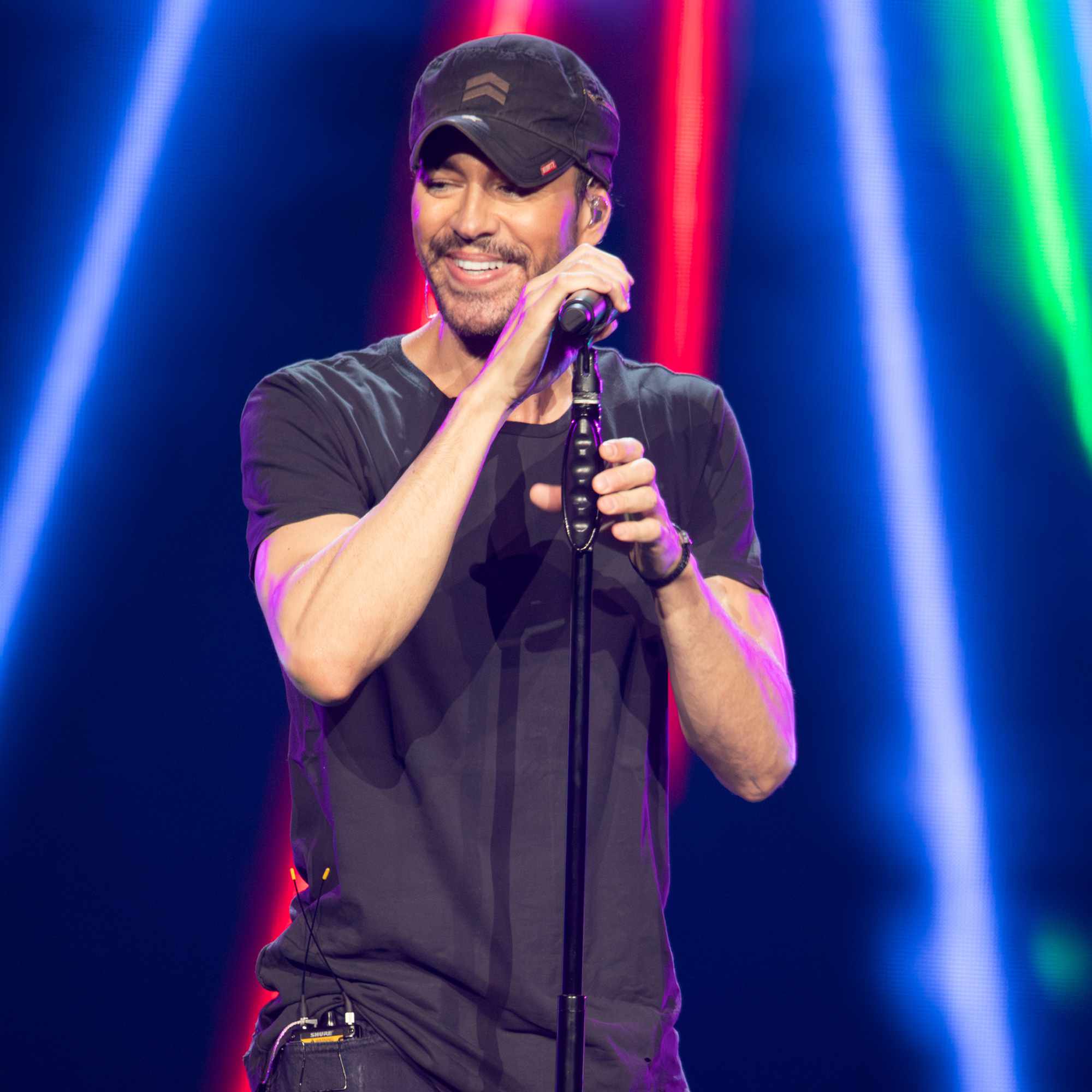 Enrique Iglesias performs during the Trilogy Tour at the Dickies Arena 