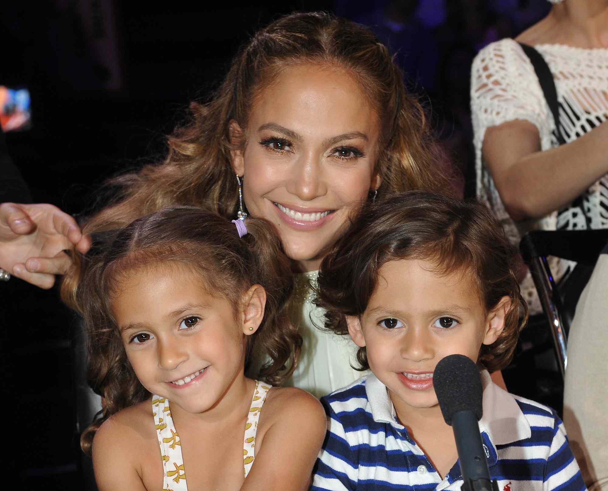 Jennifer Lopez (C) with daughter Emme (L) and son Max at FOX's American Idol Season 11 Top 4 To 3 Live Elimination Show 