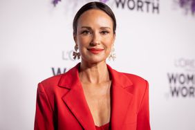  Catt Sadler attends L'Oreal Paris' 'Women of Worth' celebration at The Ebell Club of Los Angeles on December 01, 2022 