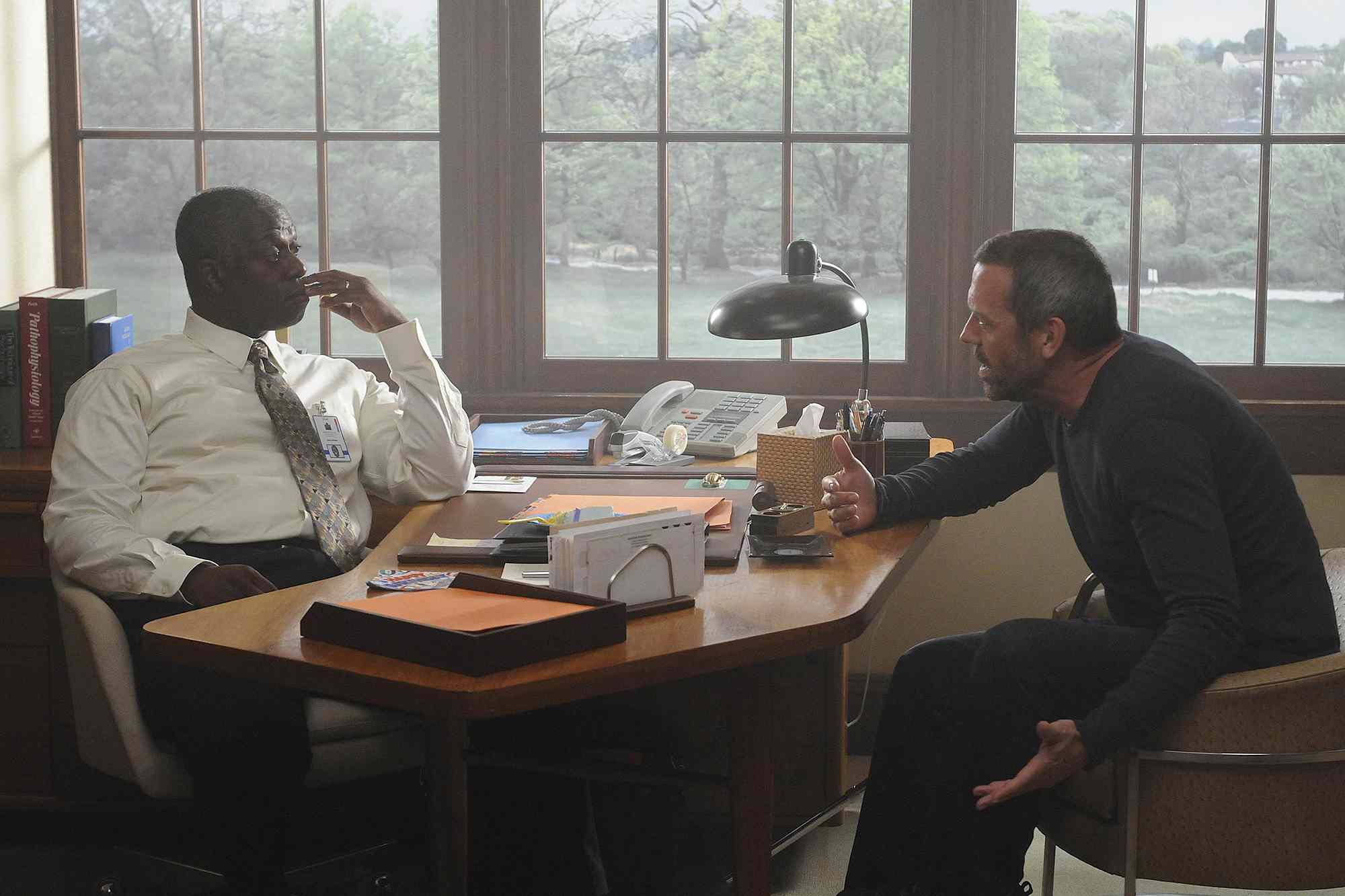 Guest Star Andre Braugher as Dr. Nolan, Hugh Laurie as Dr. Gregory House 