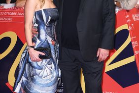 Russell Crowe and Britney Theriot