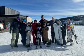 Elsa Pataky Posts Sweet Photos with Chris Hemsworth on Family New Yearâs Ski Trip