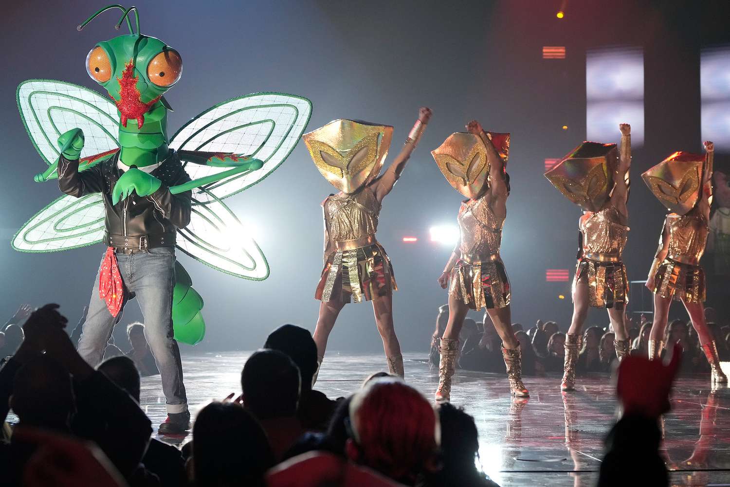 THE MASKED SINGER: Mantis in the “Battle of the Saved” episode of THE MASKED SINGER airing Wednesday, April 26 (8:00-9:01 PM ET/PT) on FOX.