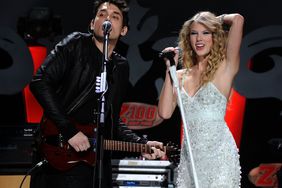 John Mayer and Taylor Swift perform onstage during Z100's Jingle Ball 2009 presented by H&M at Madison Square Garden on December 11, 2009 in New York City