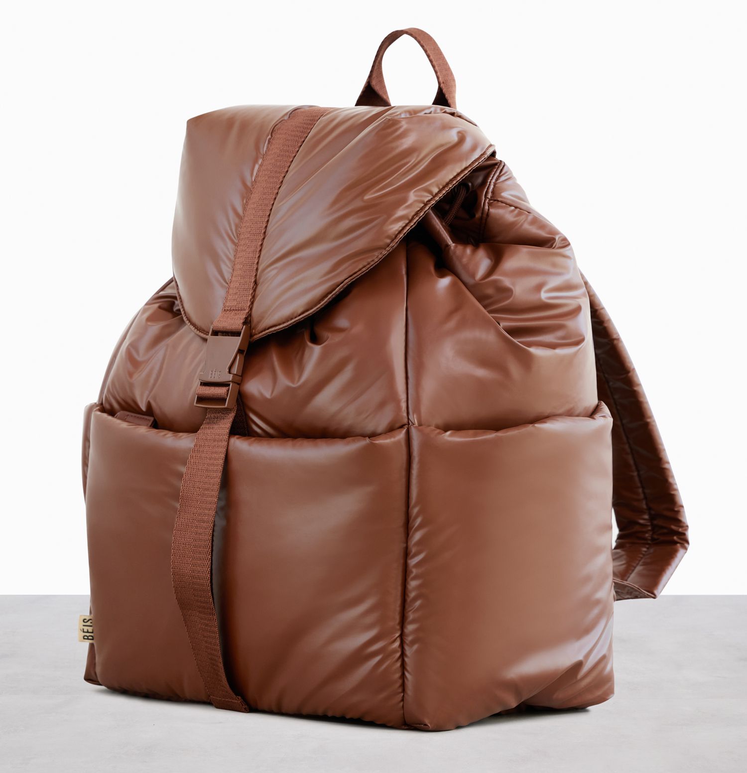 gift guide beis backpack