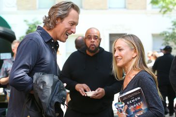 Sarah Jessica Parker reunites with John Corbett on the set of 'And Just Like That' filming in New York City.