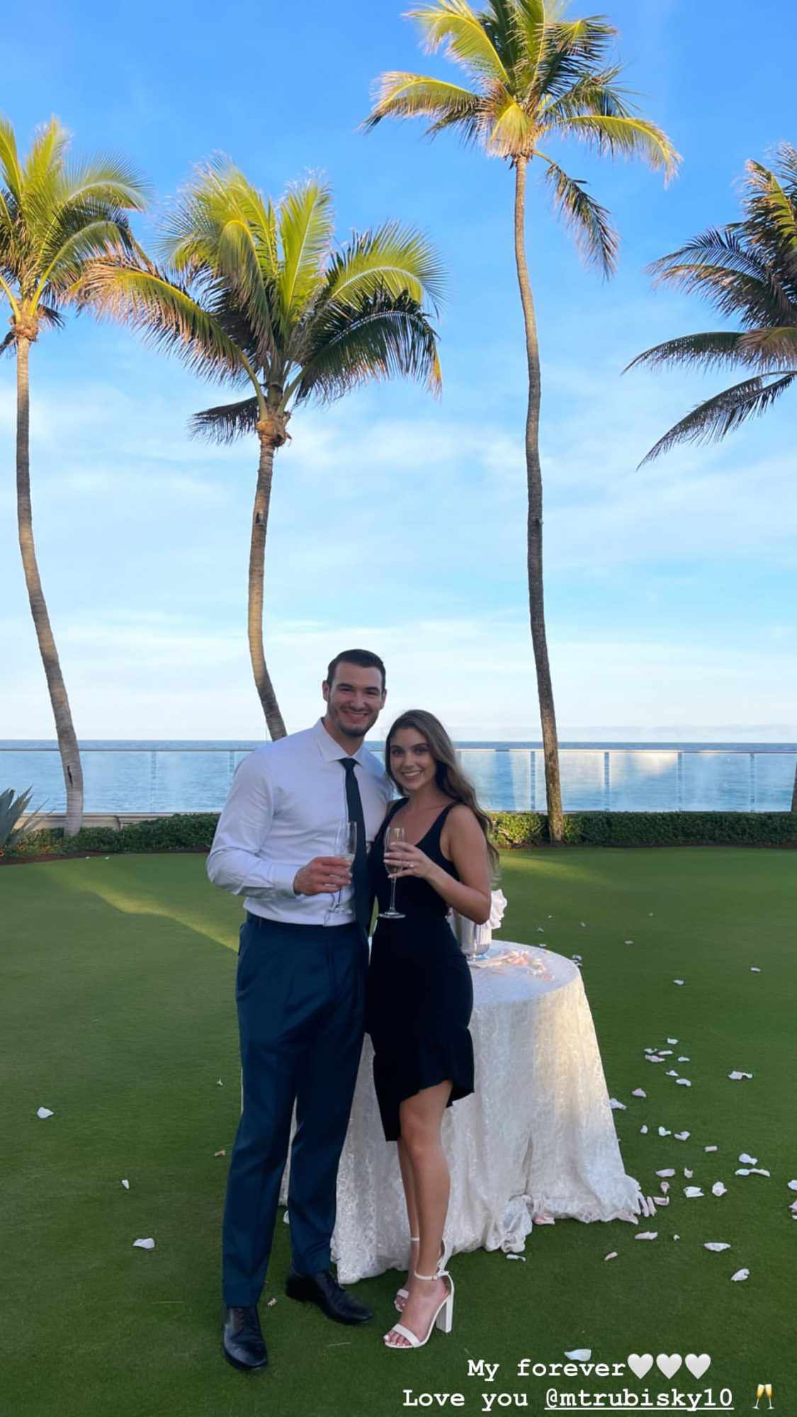 Mitch Trubisky and Hillary Gallagher get engaged