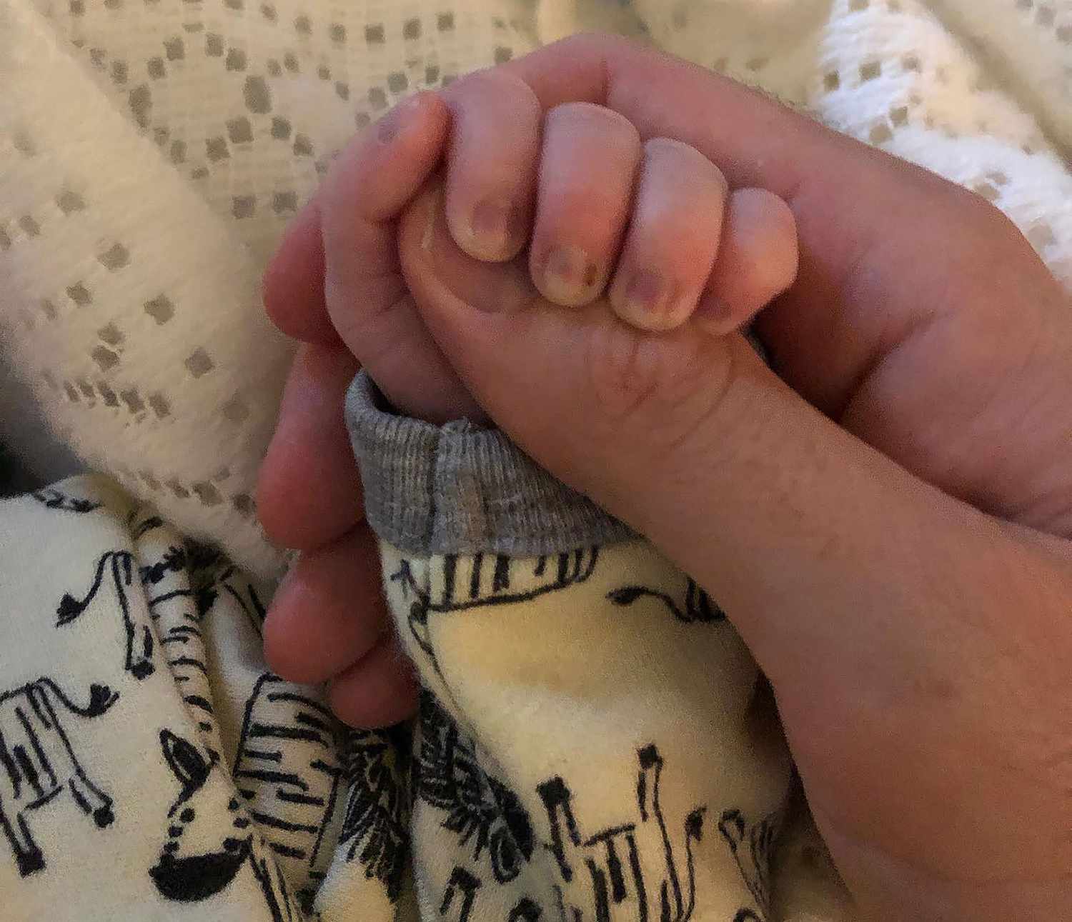 Ian Harding Baby. https://www.instagram.com/p/CilBhZluo1j/.