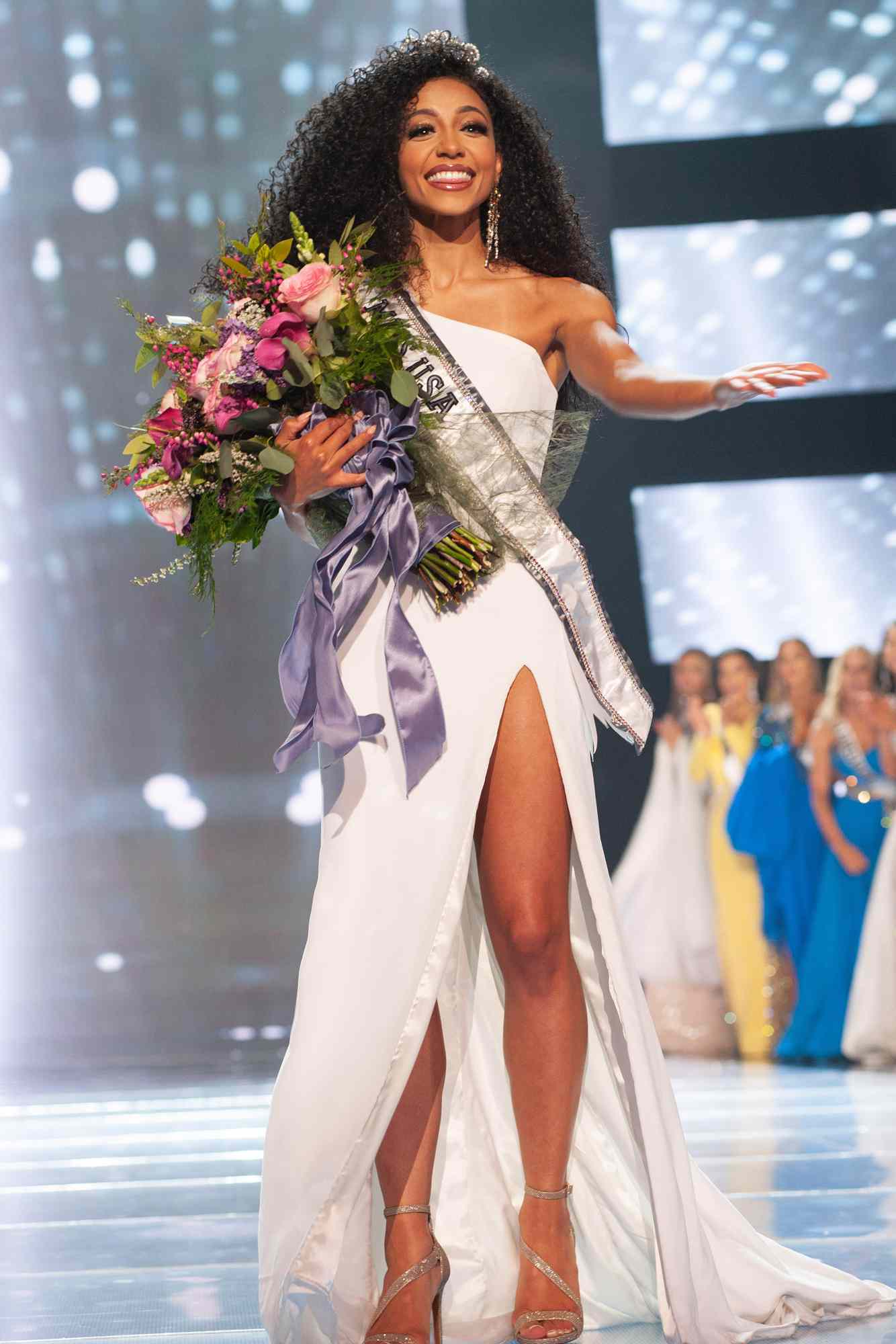 Cheslie Kryst, Miss North Carolina USA 2019, is crowned Miss USA