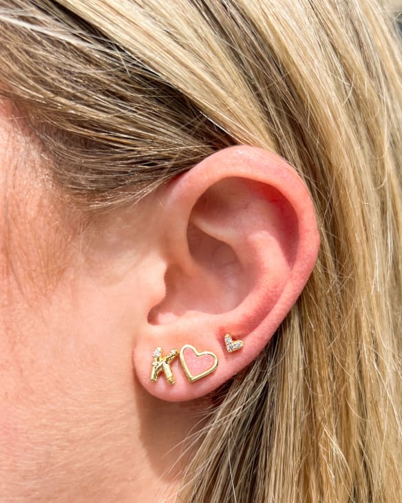 Framed Ari Heart Gold Stud Earrings in Light Pink Drusy