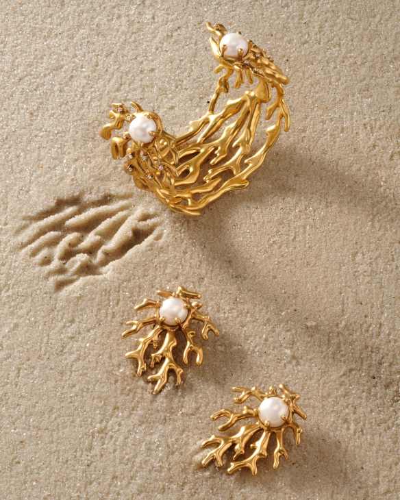 Shea Statement Stud Earrings in Vintage Gold