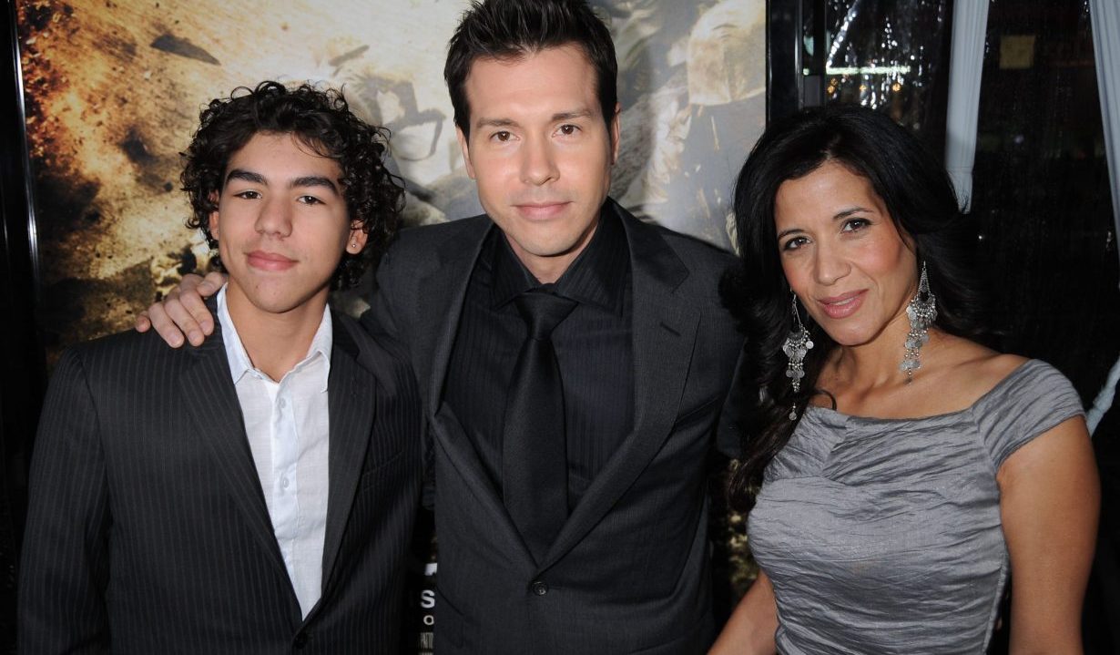 Actor Jon Seda (C) with son Jon Seda Jr. (L) and wife Lisa Seda (R) arrive at HBO's premiere of The Pacific held at Grauman's Chinese Theatre on February 24, 2010 in Hollywood, California. (Photo by Jeff Kravitz/FilmMagic)