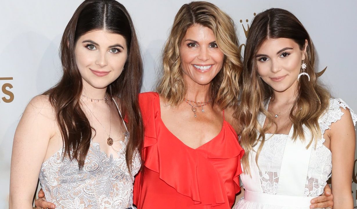 BEVERLY HILLS, CA - JULY 27: Actress Lori Loughlin (C) and her daughters Isabella Rose (L) and Olivia Jade Giannulli (R) attend the Hallmark Channel And Hallmark Movies And Mysteries 2017 Summer TCA Tour at on July 27, 2017 in Beverly Hills, California. (Photo by Paul Archuleta/FilmMagic)