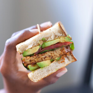 Vegan BBQ Tempeh Sandwich | sweetpotatosoul.com