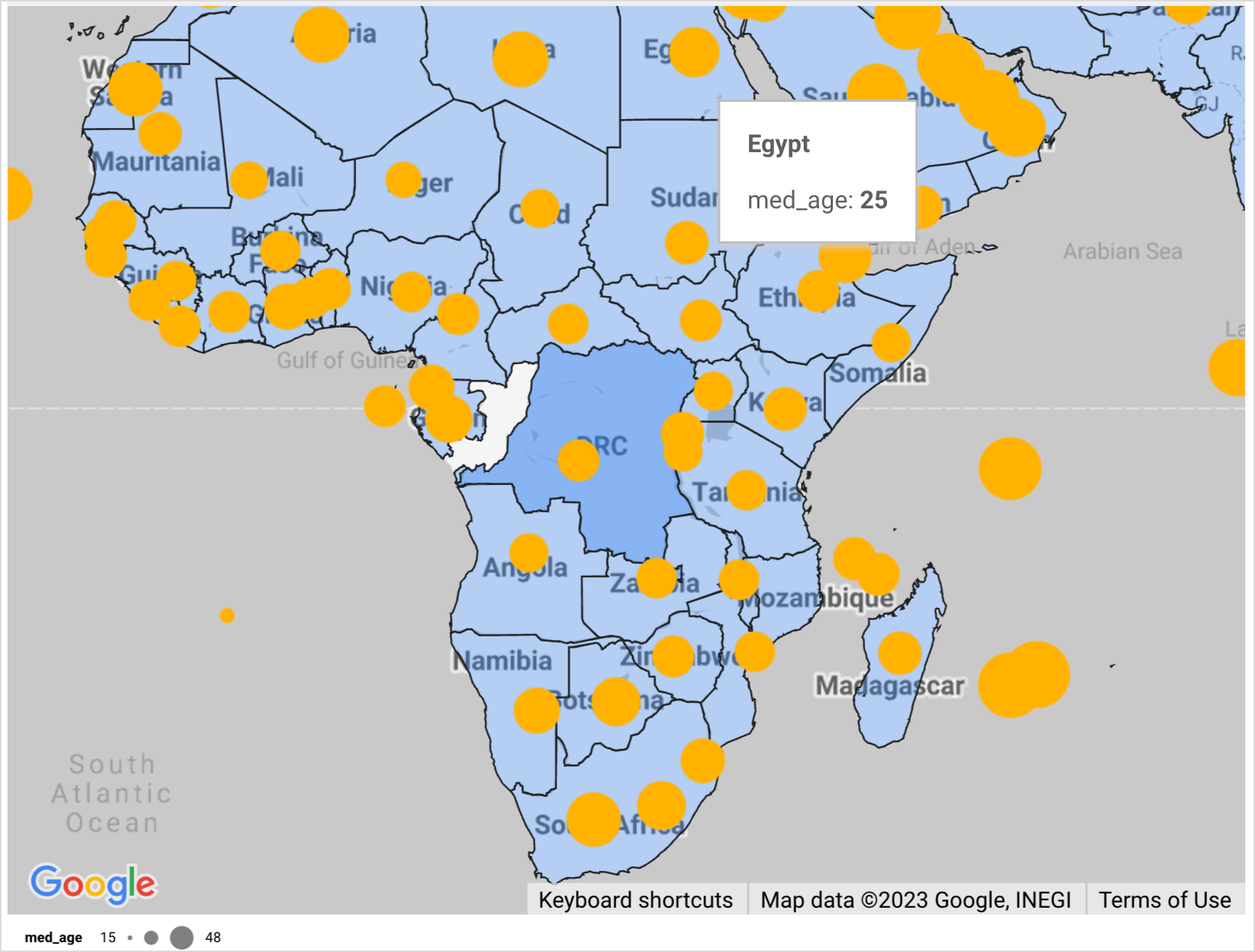 A filled map of African countries with bubbles indicating median population age. The mouse is hovering over Egypt, displaying a tooltip with the filled map layer and additional map layer fields.