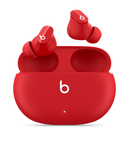 De echt draadloze Beats Studio Buds-oortjes met ruisonderdrukking in rood met Beats-logo, boven de handige oplaadcase.