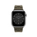 Cinturino Simple Tour Kilim color Kaki (marrone-verde); è visibile anche il quadrante di Apple Watch.