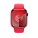 Bracelete desportiva (PRODUCT)RED a mostrar o Apple Watch com caixa de 45 mm e Digital Crown.
