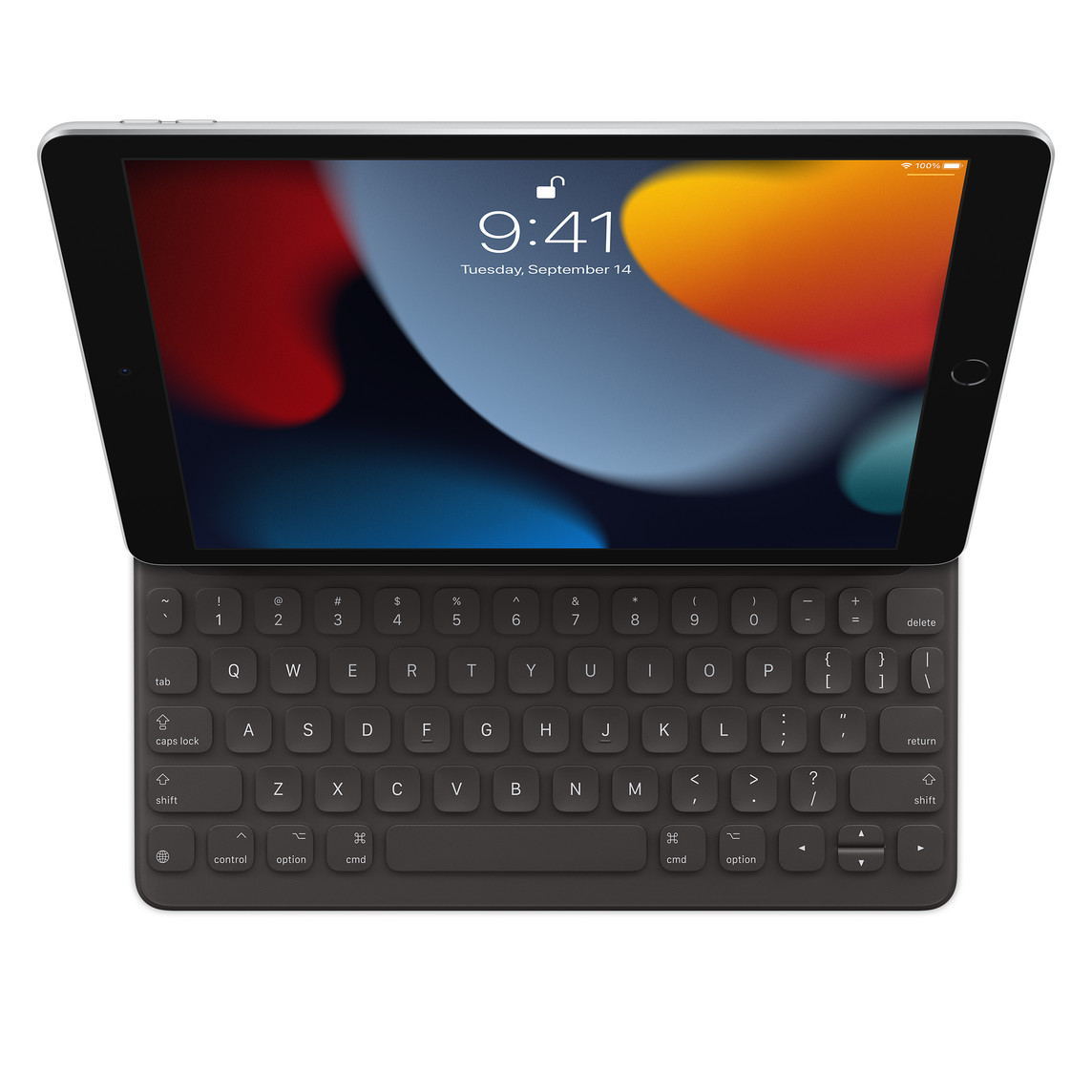 Vue plongeante d’un Smart Keyboard pour iPad (9ᵉ génération) connecté à un iPad.