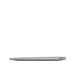 MacBook Air chiuso visto di lato, profilo sottile, in vista la forma a cuneo del guscio