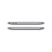 MacBook Pro, geschlossen, zwei USB-C Anschlüsse, 3,5 mm Kopfhöreranschluss, Space Grau