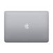 Bovenaanzicht van dichtgeklapte MacBook Pro, rechthoekig met afgeronde hoeken, Apple logo in het midden, spacegrijs