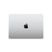 MacBook Pro, extérieur haut, fermé, forme rectangulaire, coins arrondis, logo Apple centré, argent