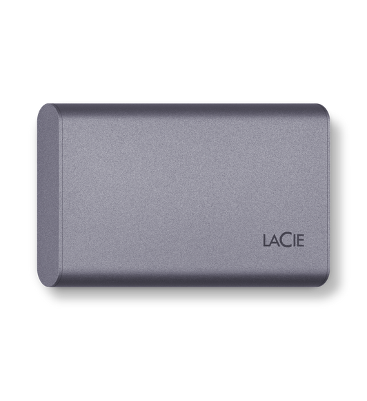 Le disque dur USB-C Mobile SSD Secure de 500 gigaoctets de LaCie assure un transfert haute vitesse des fichiers et s’appuie sur un chiffrement matériel activé par mot de passe.