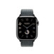 Image montrant le bracelet Toile H simple tour noir et denim (bleu) et le cadran d’une Apple Watch. 