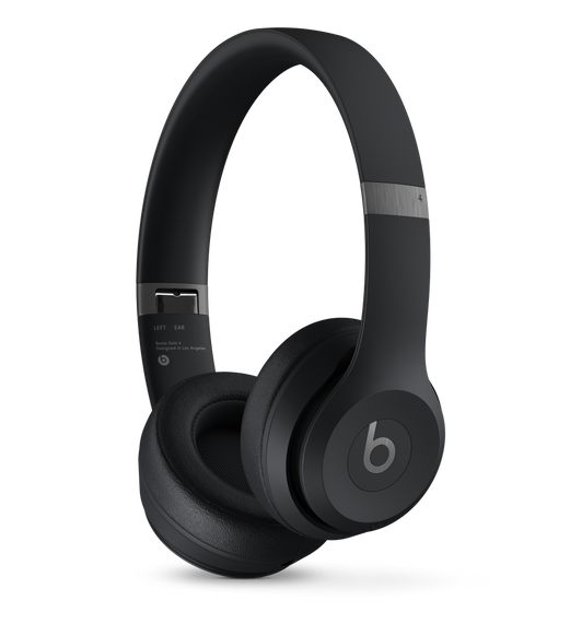 Imagem angulada do lado direito dos fones de ouvido Beats Solo 4 em preto fosco.