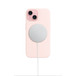 图片展示 MagSafe 充电器隔着保护壳为 iPhone 充电。