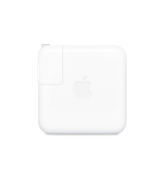 電源轉接器採用白色方形圓角設計，中央有 Apple 標誌。