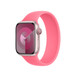 粉色单圈表带展示无表扣设计，这种设计让表带戴起来贴合又舒适。