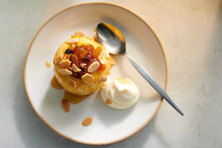 Baked Apples With Honey and Apricot